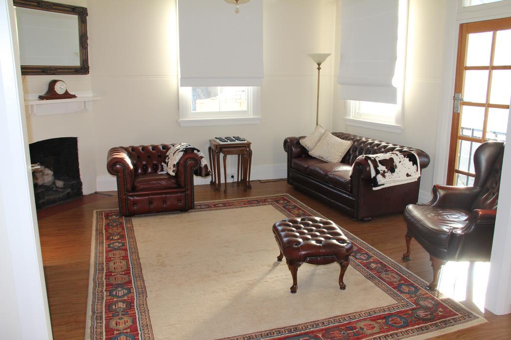 Mentor Chambers Apartment Bed & Breakfast West Wyalong Exterior photo